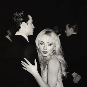 [SABRINA CARPENTER] MAN'S BEST FRIEND (Alternate Cover) Arg